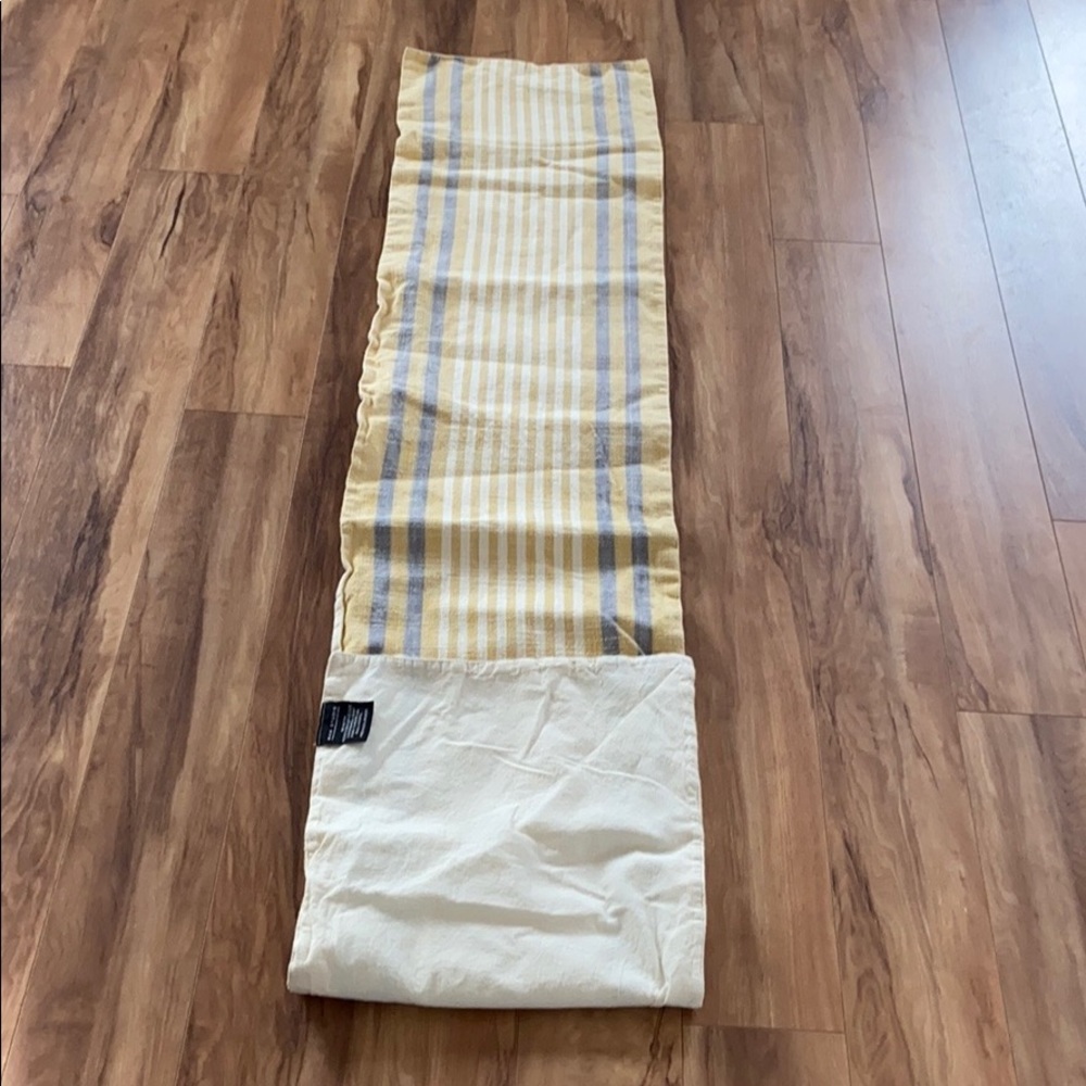 Max Studio multicolored table runner - Picture 4 of 5